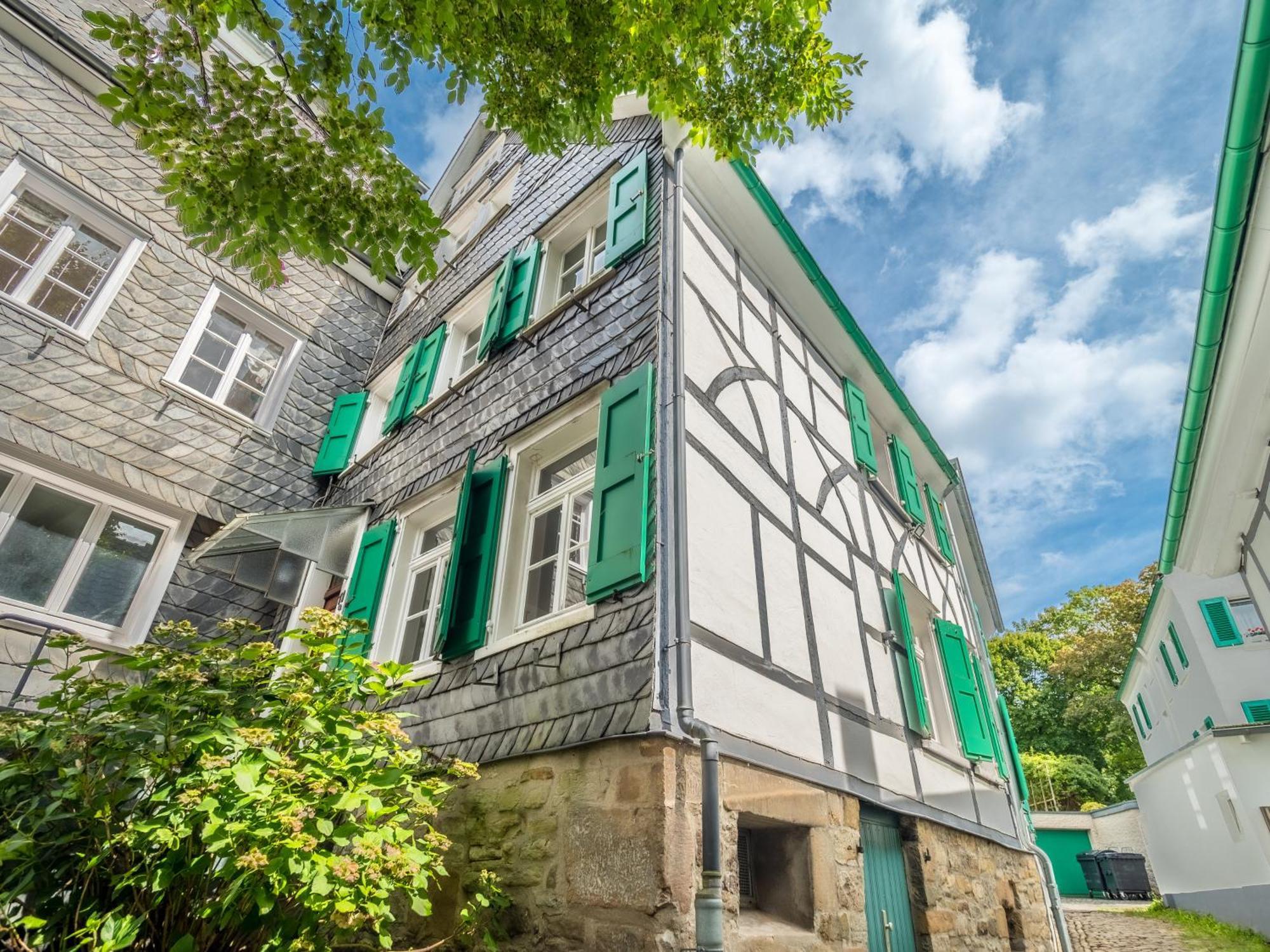 Kuesterhaus Graefrath Solingen Exterior foto